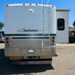 2004 Fleetwood Southwind 32v, Chevy Workhorse, Allison, Two Slide-Outs full