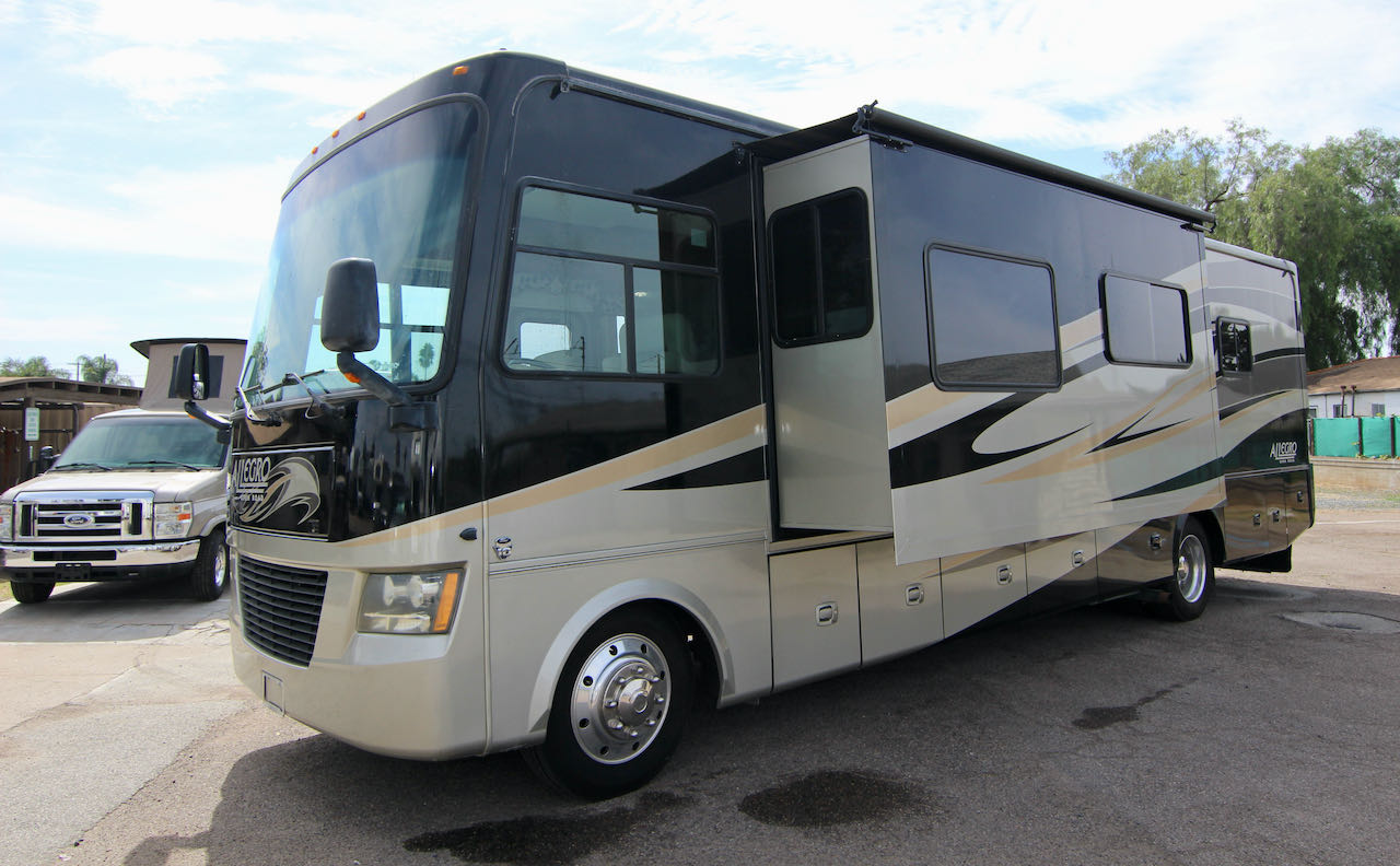 2012 Tiffin Allegro Gas 34TGA Class A Motorhome, Three Slide-Outs full