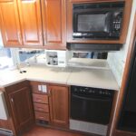 2003 Fleetwood Southwind 32V, Class A Motorhome, Two Slide-Outs full