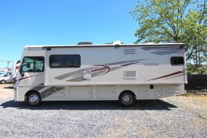 2018 Winnebago Vista 29VE, Class A Motorhome, Front Drop Down Electric Bed, Low Miles, Full Wall Slide, Outdoor Kitchen!