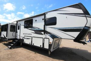 2021 Montana 3855BR 5th Wheel, Four Slides, Auto levelers, Bunk Room, Solar, Outdoor Kitchen